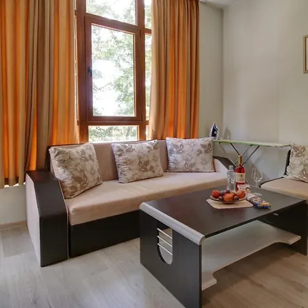 Karina Lägenhet Shkorpilovtsi