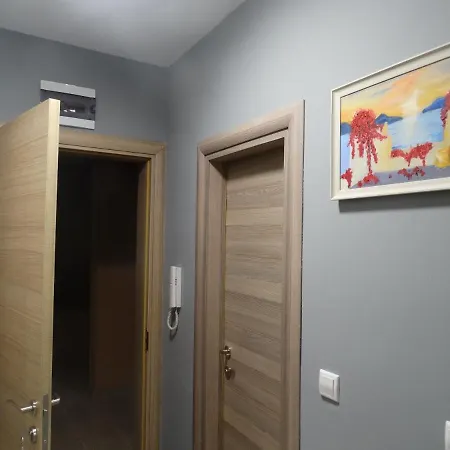 Karina Lägenhet Shkorpilovtsi