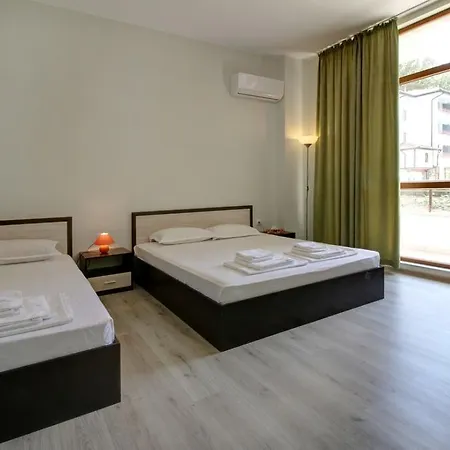 Karina Daire Shkorpilovtsi